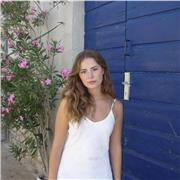 Englisch-Tutorin, die Schüler und Schülerinnen aller Altersgruppen unterrichtet